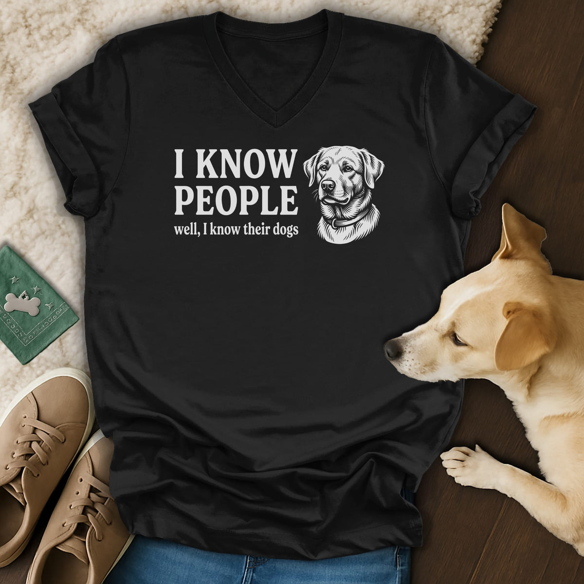 Black t-shirt with white text "I KNOW PEOPLE well, I know their dogs" and a dog illustration.