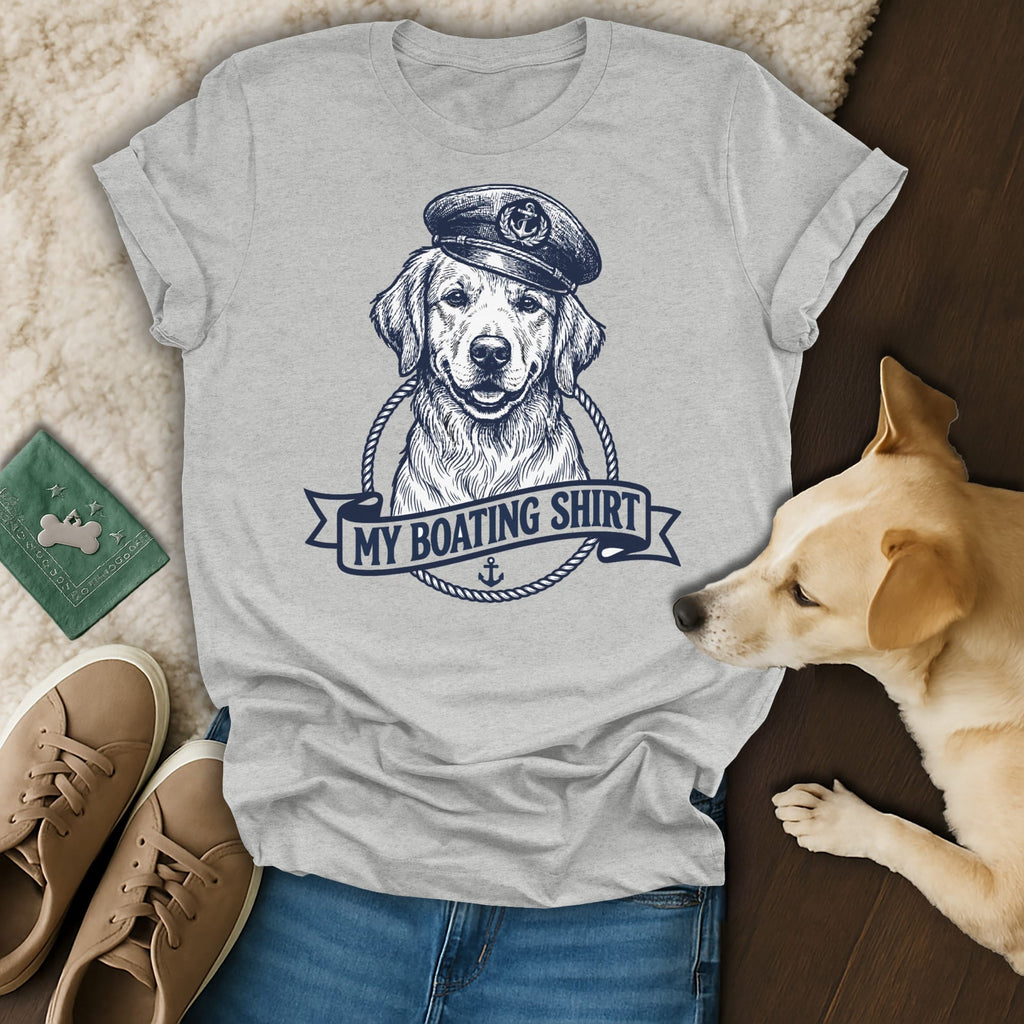 T-shirt with a drawing of a dog in a captain's hat.