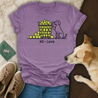 T-shirt with a dog and tennis balls, text "40 - Love".