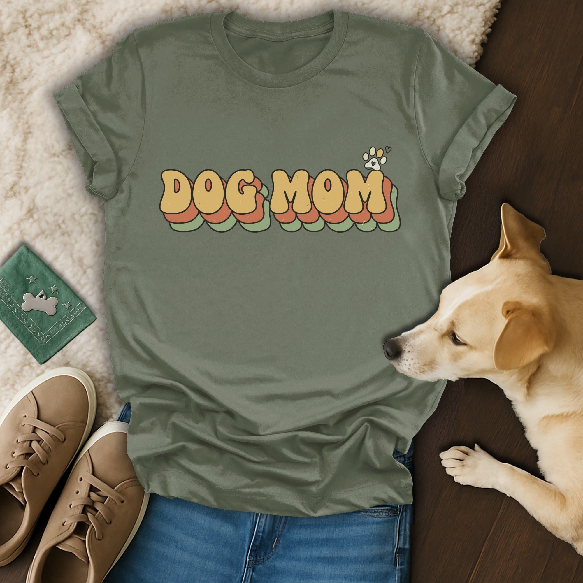 Retro Dog Mom Graphic T-Shirt 🐾
