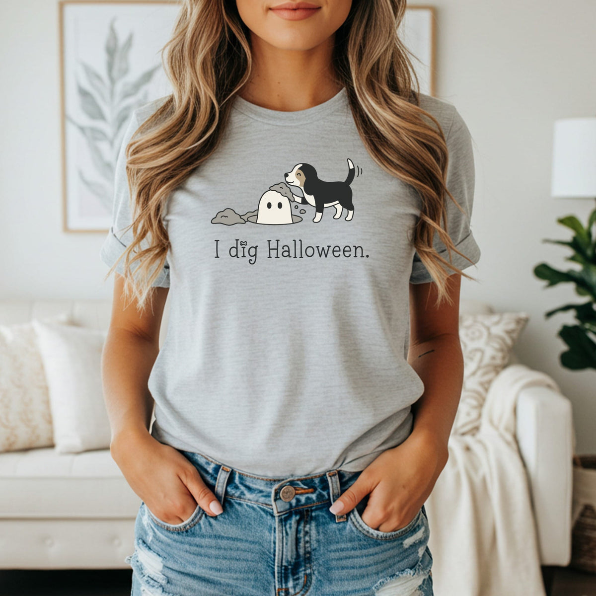 Grey t-shirt with graphic of dog digging at ghost, text "I dig Halloween."