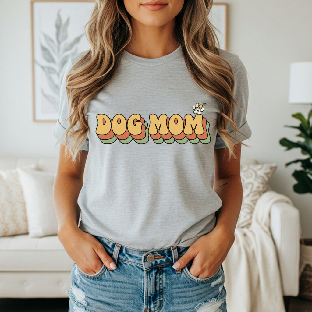 Retro Dog Mom Graphic T-Shirt 🐾