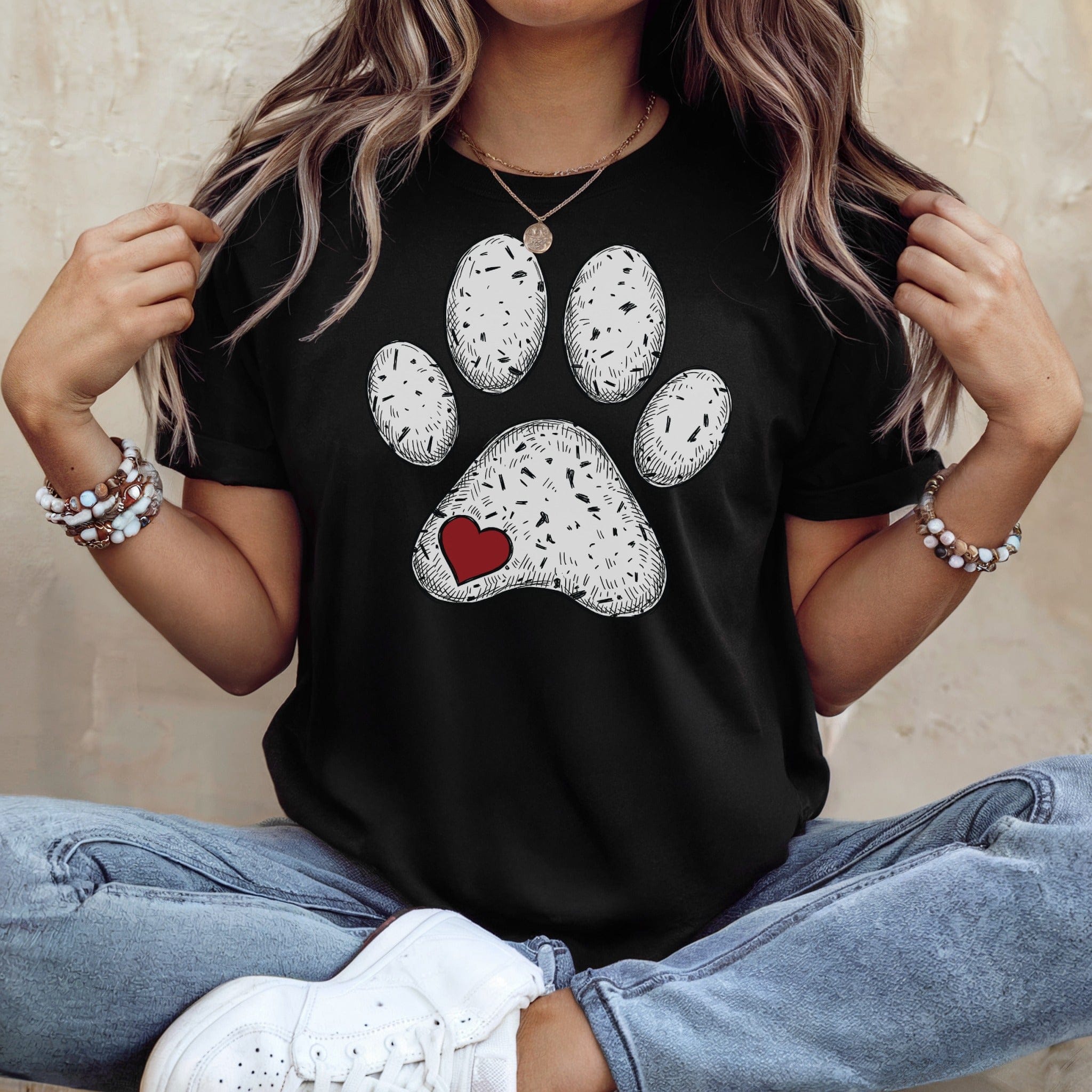Black T-shirt Paw Print Heart Design product type
